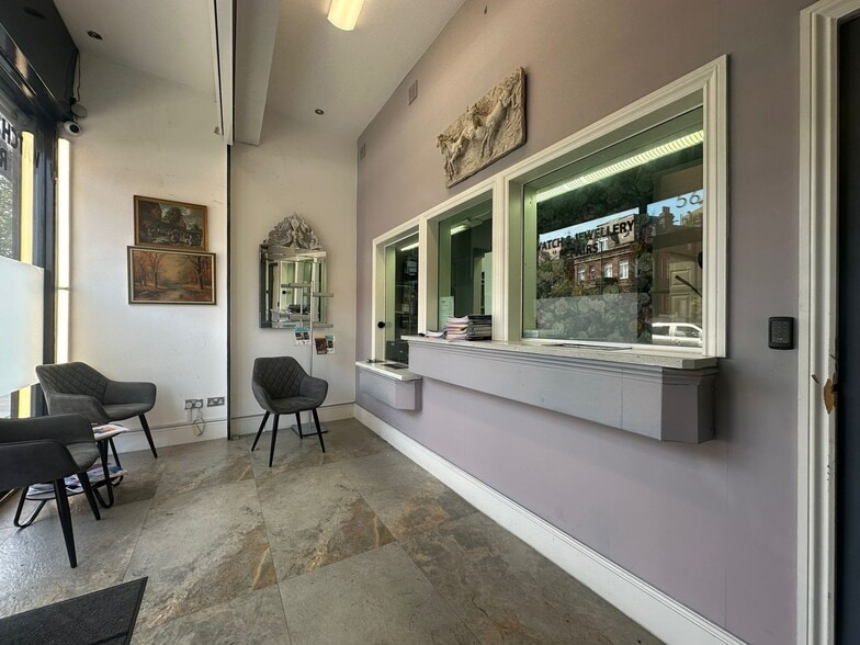 567-575 Finchley Rd, London for sale - Interior Photo - Image 2 of 10