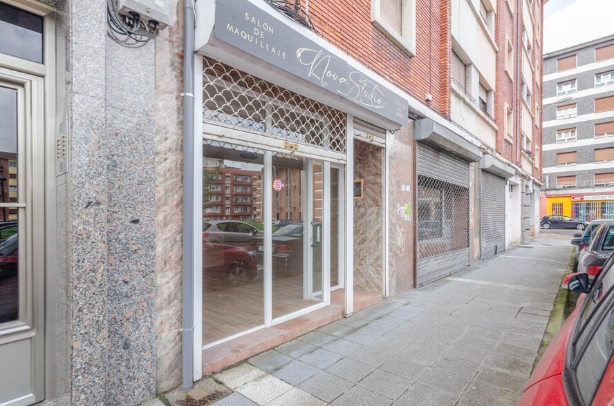 Libertad de, 1, Mieres, Asturias for sale - Building Photo - Image 2 of 27