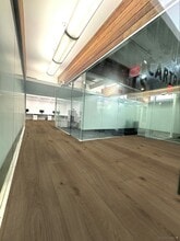 144 E 44th St, New York, NY to rent Interior Photo- Image 2 of 11