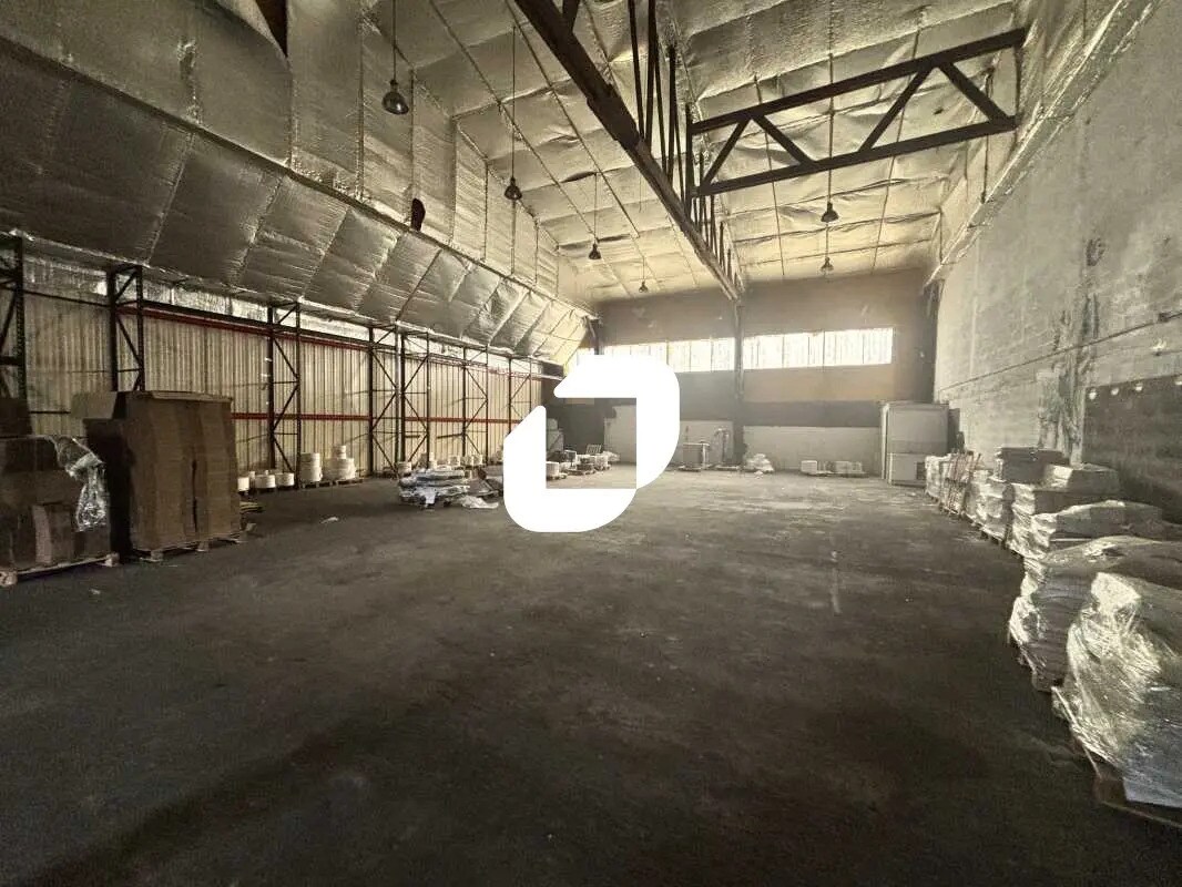 Industrial in Bordeaux to rent Interior Photo- Image 1 of 9