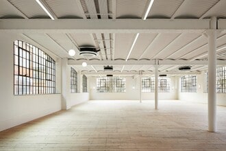 Barley Mow Passage, London to rent Interior Photo- Image 1 of 2