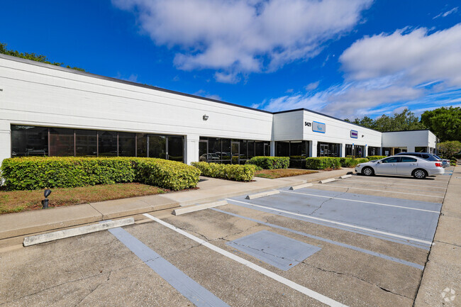 More details for 5402-5460 Beaumont Center Blvd, Tampa, FL - Office, Light Industrial for Rent