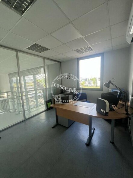 Rue François Arago, Plaisance-du-Touch for sale - Interior Photo - Image 2 of 5