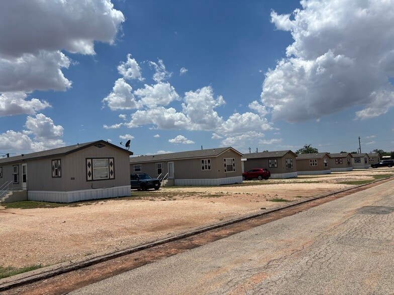 Snyder Mobile Home Park portfolio of 2 properties for sale on LoopNet.co.uk - Building Photo - Image 2 of 17