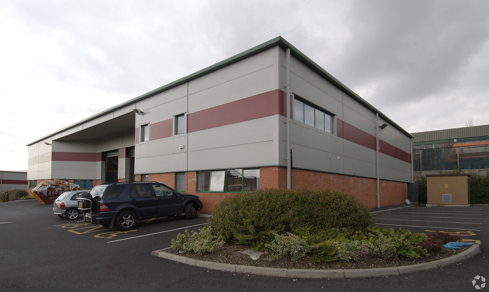 Jackson St, Oldham to rent Primary Photo- Image 1 of 11