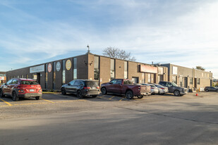 920 Belfast Rd, Ottawa ON - Commercial Property