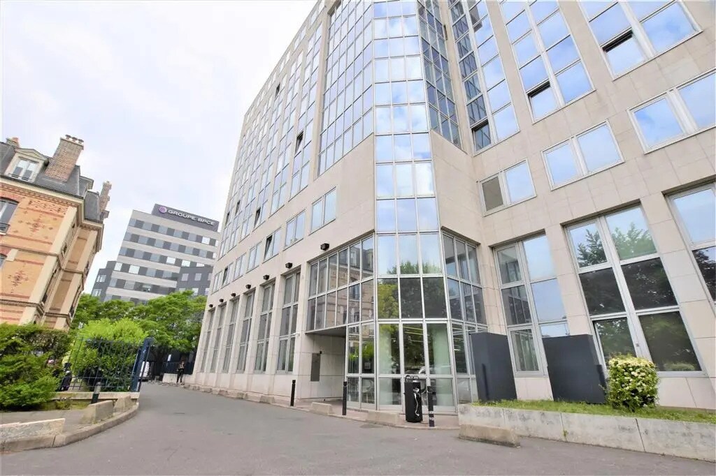 Office in Charenton-le-Pont to rent Building Photo- Image 1 of 9