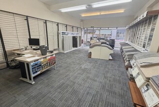 56 Fore St, Bodmin to rent Interior Photo- Image 1 of 3