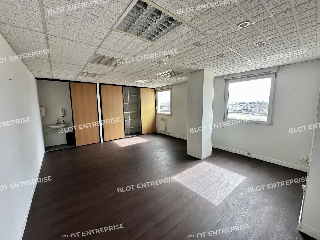 Location Bureaux 149 m² - Photo 1