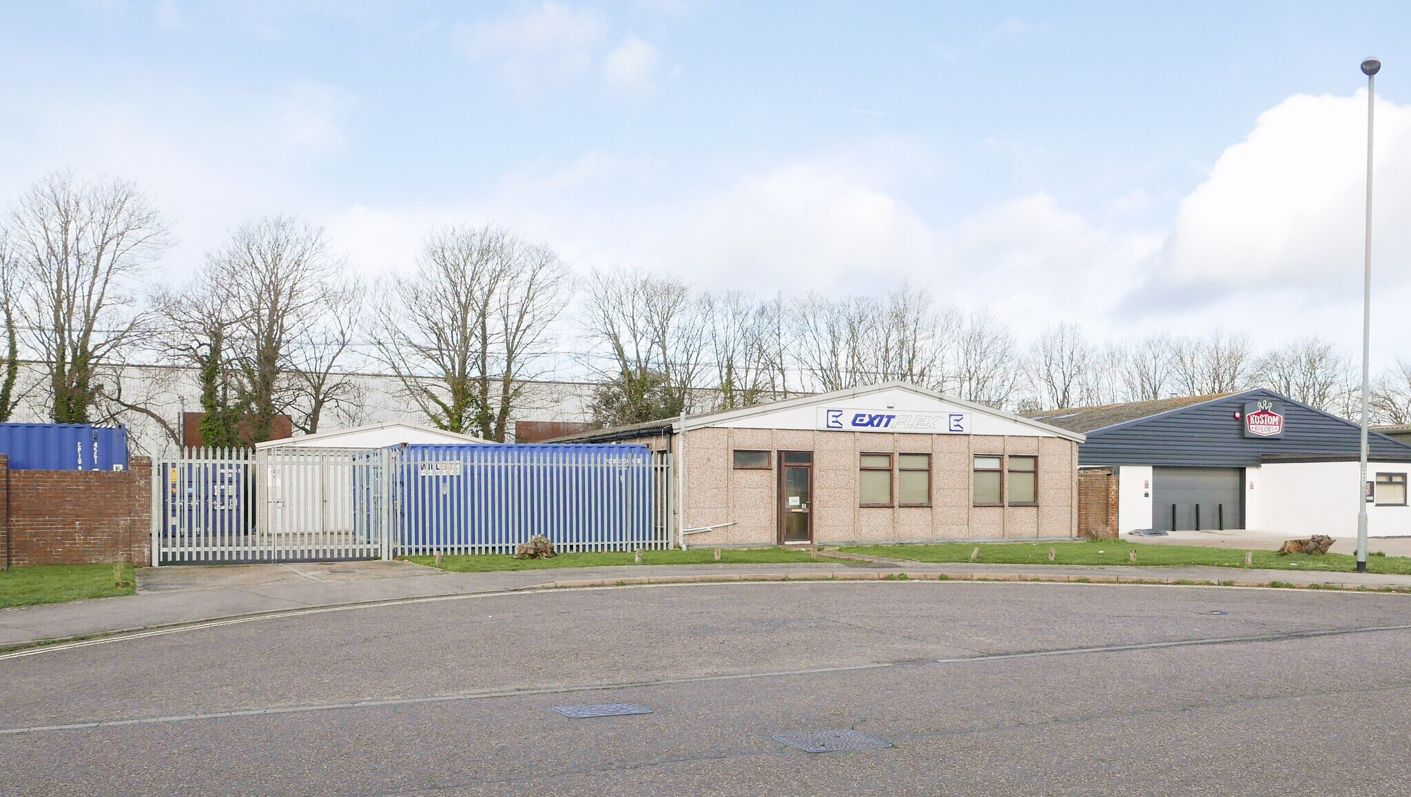 4 Airfield Rd, Christchurch for sale Primary Photo- Image 1 of 1