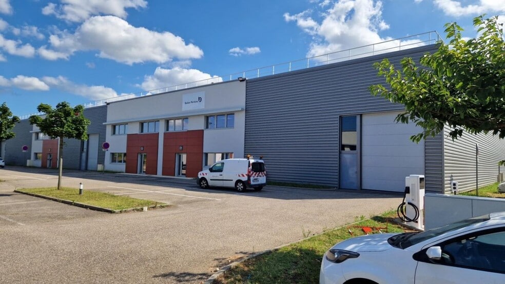 Light Industrial in Saint-Priest to rent - Building Photo - Image 2 of 18