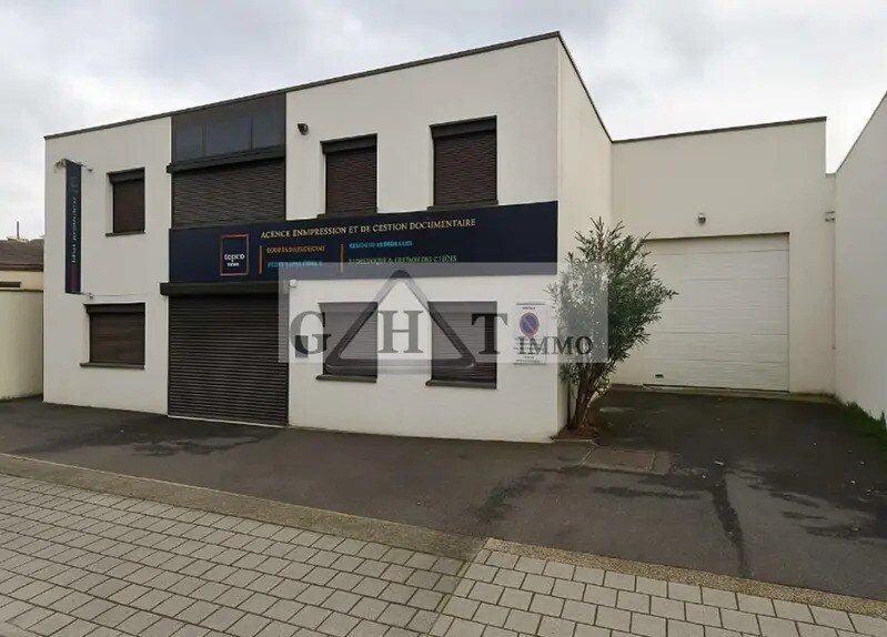 Light Industrial in Colombes to rent Building Photo- Image 1 of 4