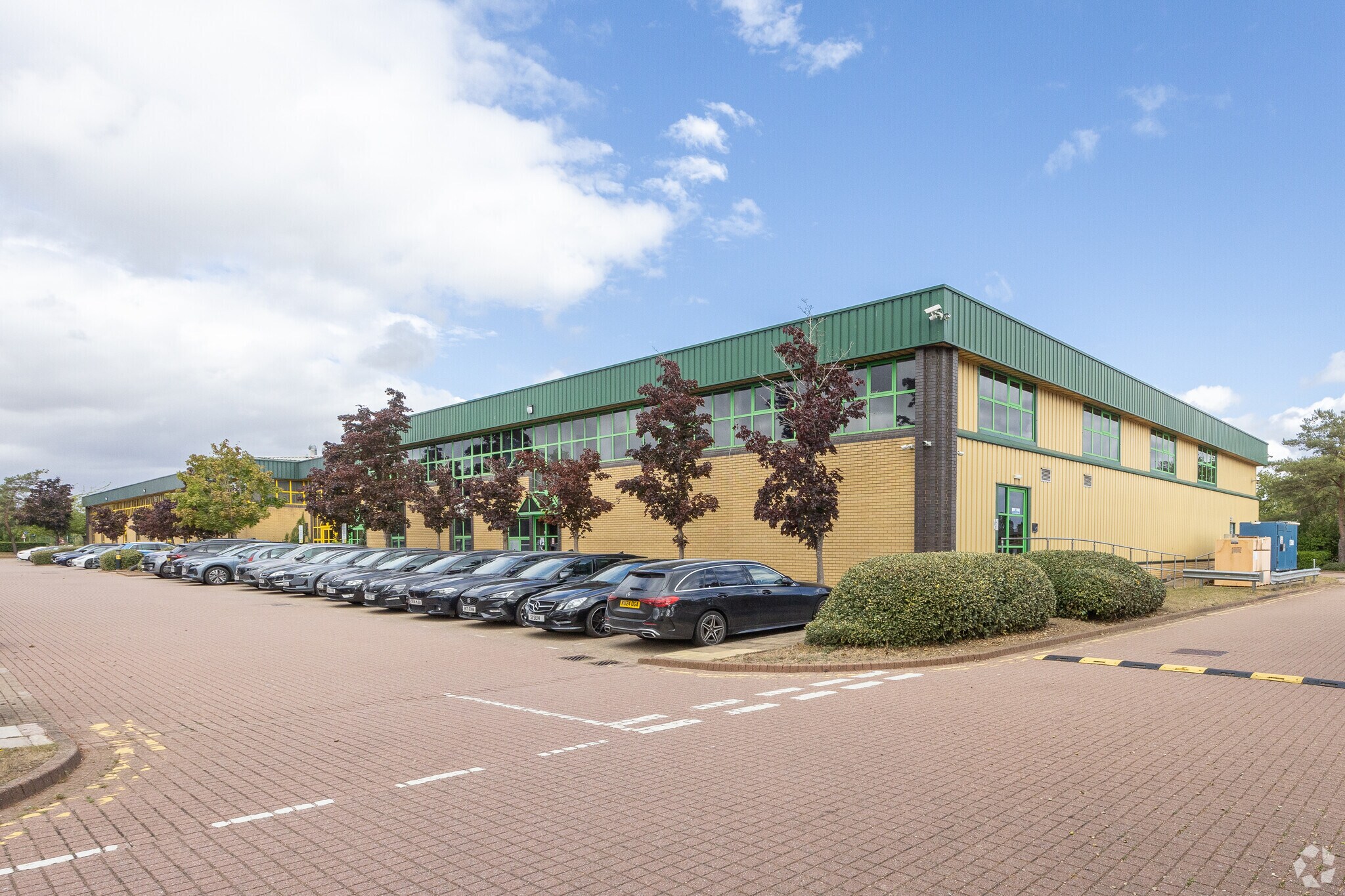 Caswell Rd, Northampton to rent Primary Photo- Image 1 of 6