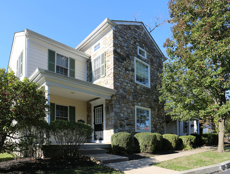 8 E Germantown Pike, Plymouth Meeting, PA for sale - Primary Photo - Image 1 of 1