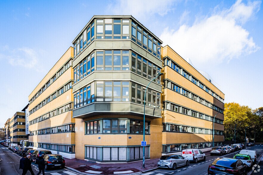 67 Boulevard Du Général Leclerc, Clichy to rent - Building Photo - Image 2 of 6