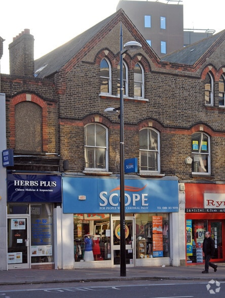 47 High St, Bromley to rent - Building Photo - Image 2 of 4