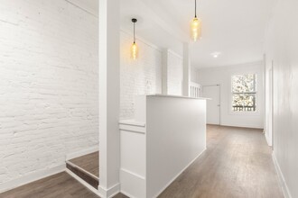 4911A Rue Sherbrooke O, Westmount, QC for rent Interior Photo- Image 2 of 4