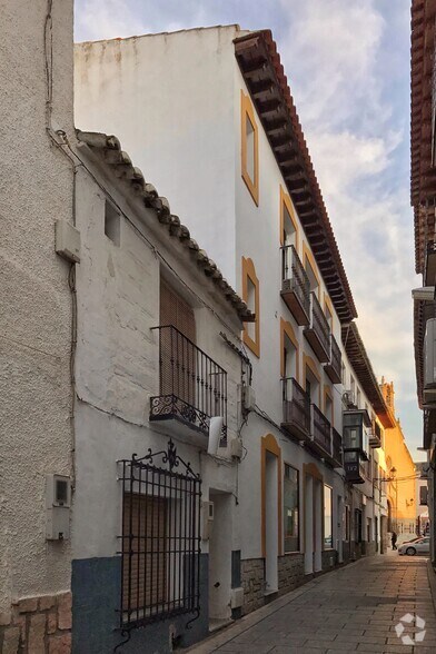 Callejón Bodegones, 4, La Puebla de Montalbán, Toledo to rent - Building Photo - Image 2 of 2