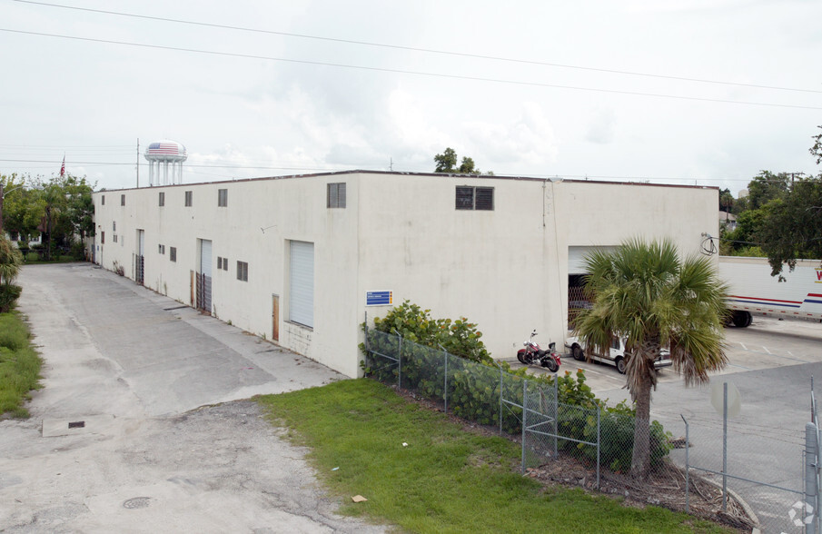 440 Railroad Ave, Cocoa, FL for rent - Building Photo - Image 1 of 15