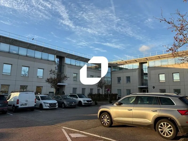 Office in Saint-Priest to rent Building Photo- Image 1 of 11