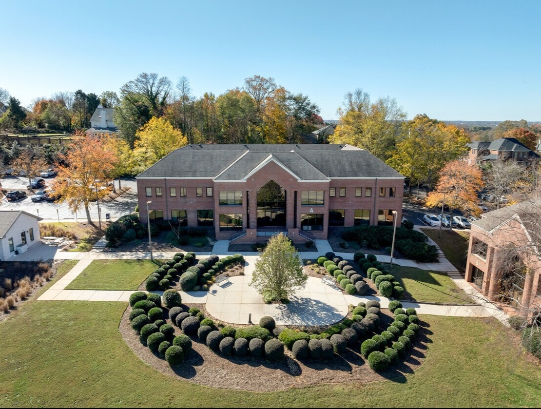 330 Pelham Rd, Greenville, SC to rent Building Photo- Image 1 of 7