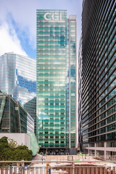 17 Place Des Reflets, Courbevoie to rent - Primary Photo - Image 1 of 5