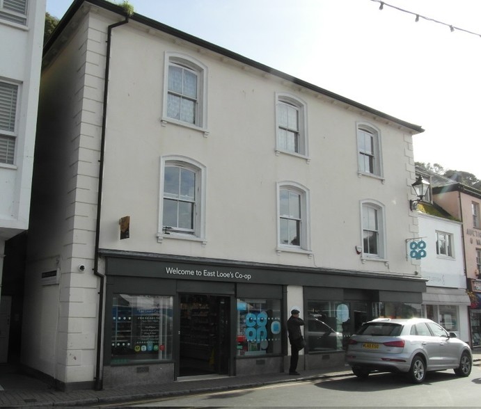 6 Fore St, Looe for rent - Primary Photo - Image 1 of 2