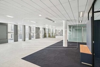 Office in Lyon to rent Interior Photo- Image 2 of 5