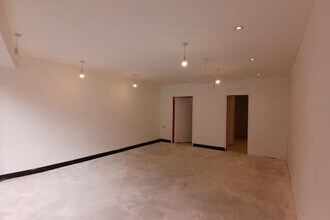 6 Kings Rd E, Swanage to rent Interior Photo- Image 1 of 3