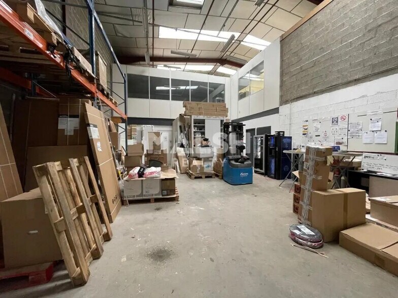 Office in Chassieu to rent - Interior Photo - Image 2 of 9