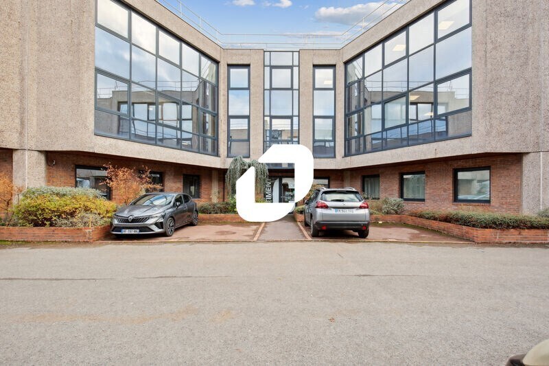 Light Industrial in Nanterre to rent Building Photo- Image 1 of 15