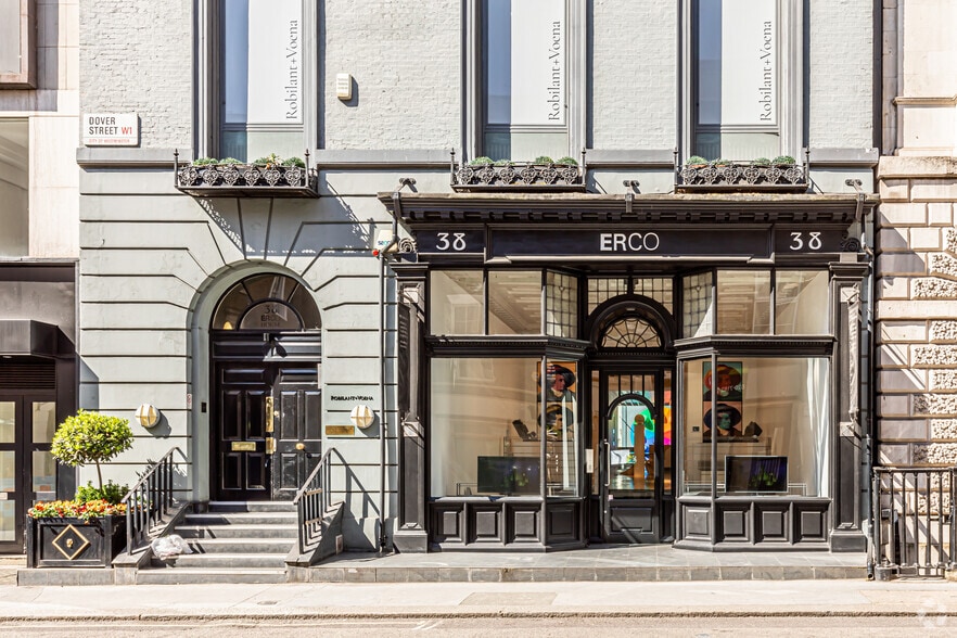 38 Dover St, London to rent - Building Photo - Image 3 of 6
