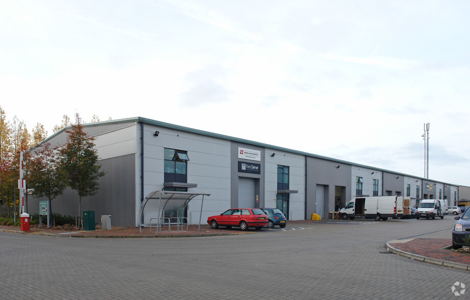 Thurrock Trade Park, Grays for rent - Primary Photo - Image 1 of 4