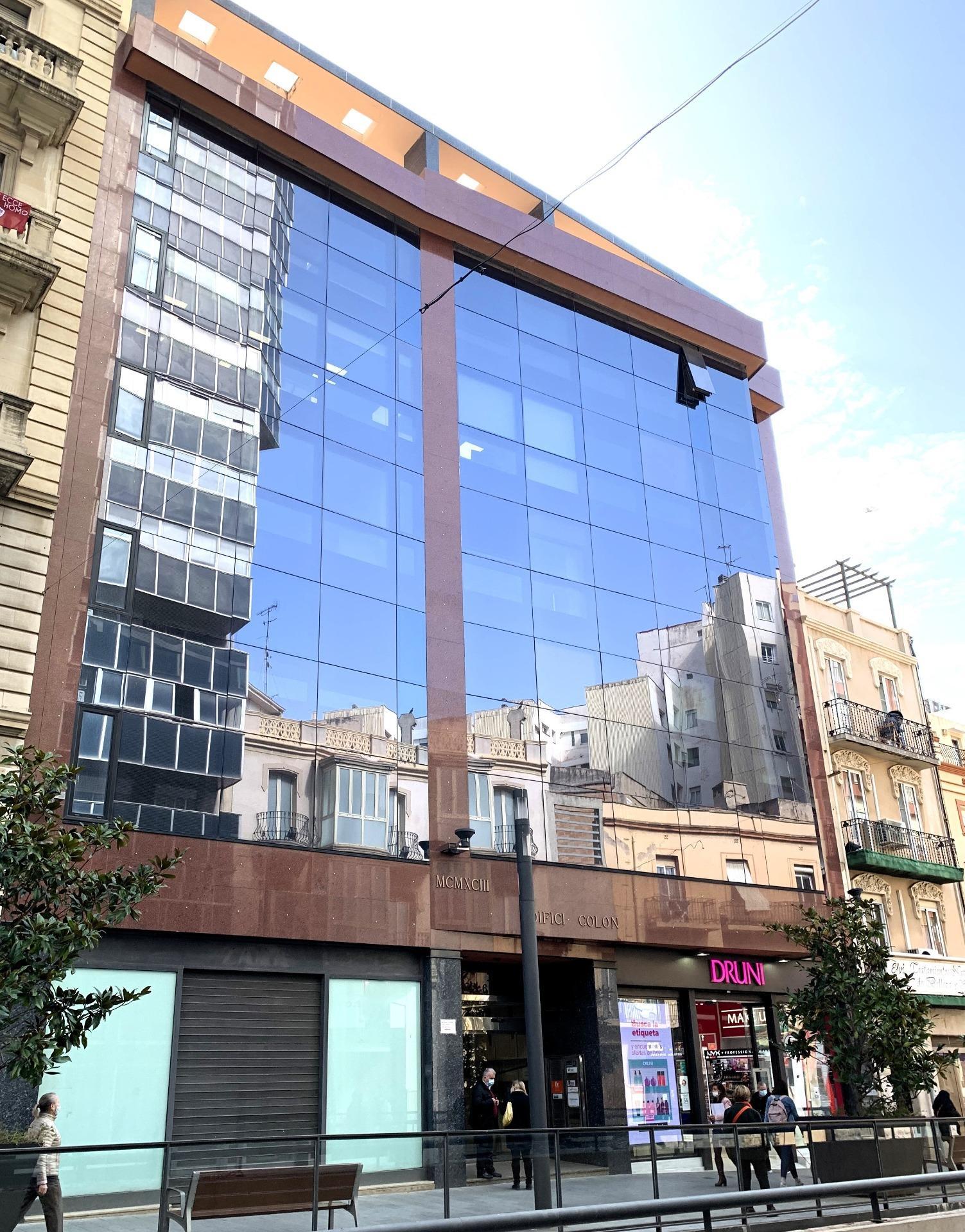 Retail in Tarragona, Tarragona to rent Primary Photo- Image 1 of 3