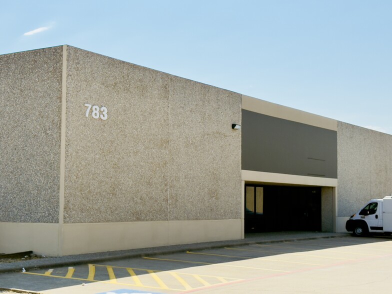 777 N Grove Rd, Richardson, TX for rent - Building Photo - Image 2 of 5