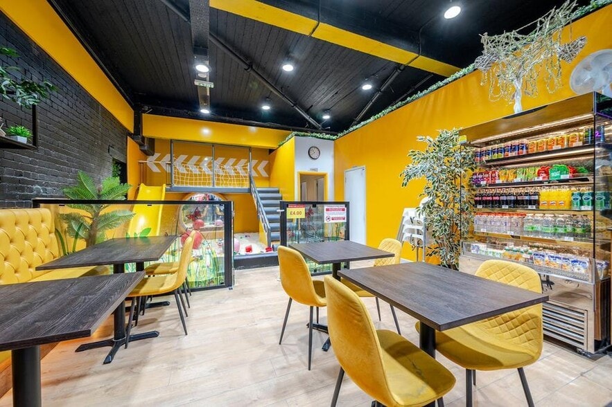 93 Stroud Green Rd, London to rent - Building Photo - Image 3 of 11