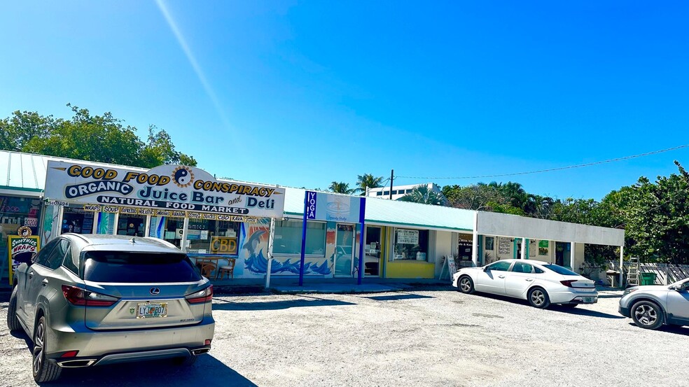 30200 Overseas Hwy, Big Pine Key, FL for sale - Building Photo - Image 2 of 7