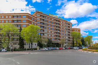 Calle Colombia, 63, Madrid, Madrid for rent Building Photo- Image 1 of 3