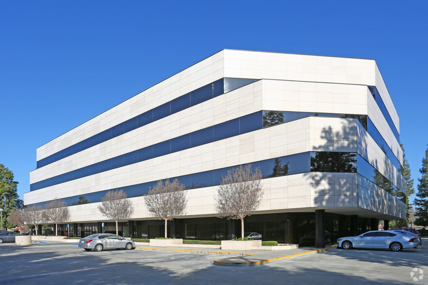 5200 N Palm Ave, Fresno, CA for sale - Building Photo - Image 1 of 1