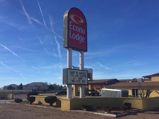 2211 Navajo Blvd, Holbrook, AZ for sale - Primary Photo - Image 1 of 1