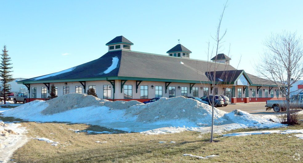 6547 Sparrow Dr, Leduc, AB for rent - Building Photo - Image 3 of 16