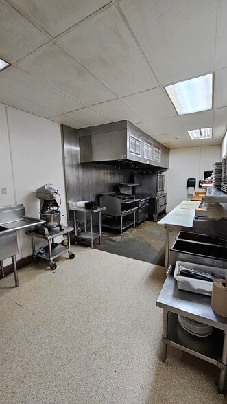 1650 W Bakerview Rd, Bellingham, WA to rent - Building Photo - Image 3 of 10