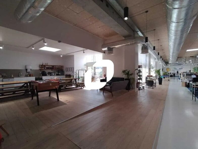 Office in Montreuil to rent - Interior Photo - Image 2 of 15
