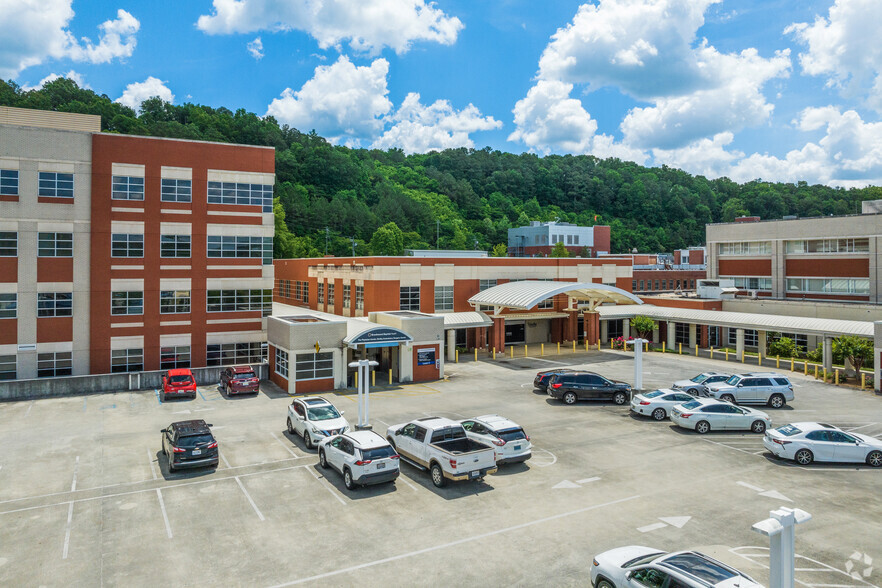 1010 1st St N, Alabaster, AL for rent - Building Photo - Image 3 of 7