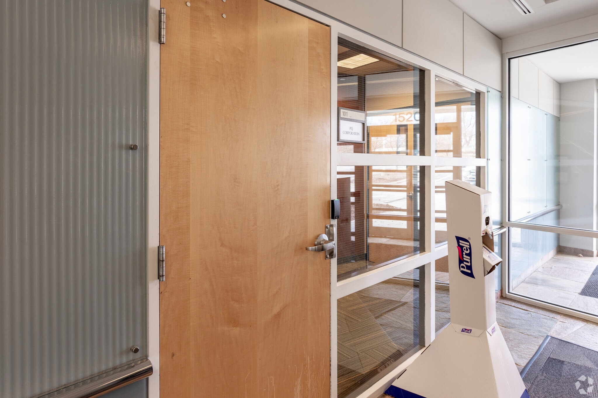 16025 W 113th St, Lenexa, KS to rent Interior Photo- Image 1 of 2