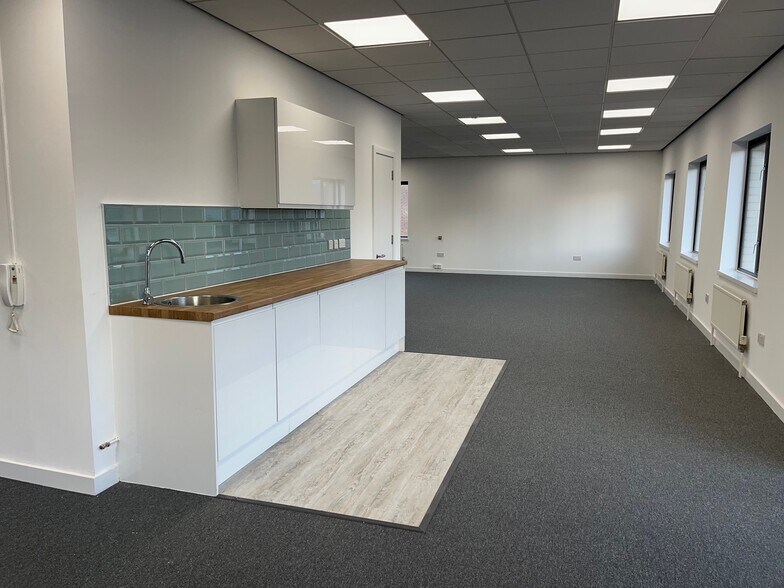 341 Springhill Pky, Baillieston to rent - Building Photo - Image 3 of 3