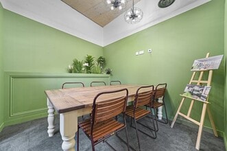 11 Toynbee St, London to rent Interior Photo- Image 2 of 11