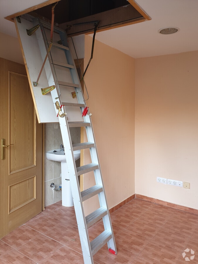 Madrid, MAD 28045 - Unit Puerta DA, Esc. 1 -  - Interior Photo - Image 1 of 2