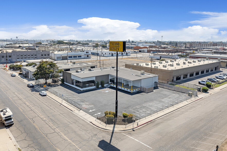 245 M St, Fresno, CA for rent - Building Photo - Image 3 of 19