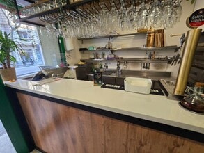 Retail in Barcelona, Barcelona to rent Interior Photo- Image 1 of 14